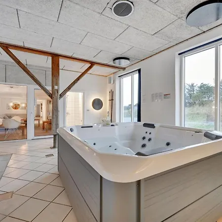 Cornelius - 900m From The Sea By Interhome Feriehus