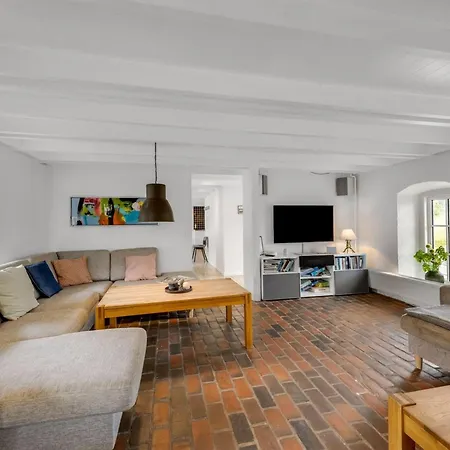 Nyaraló Cornelius - 900m From The Sea By Interhome